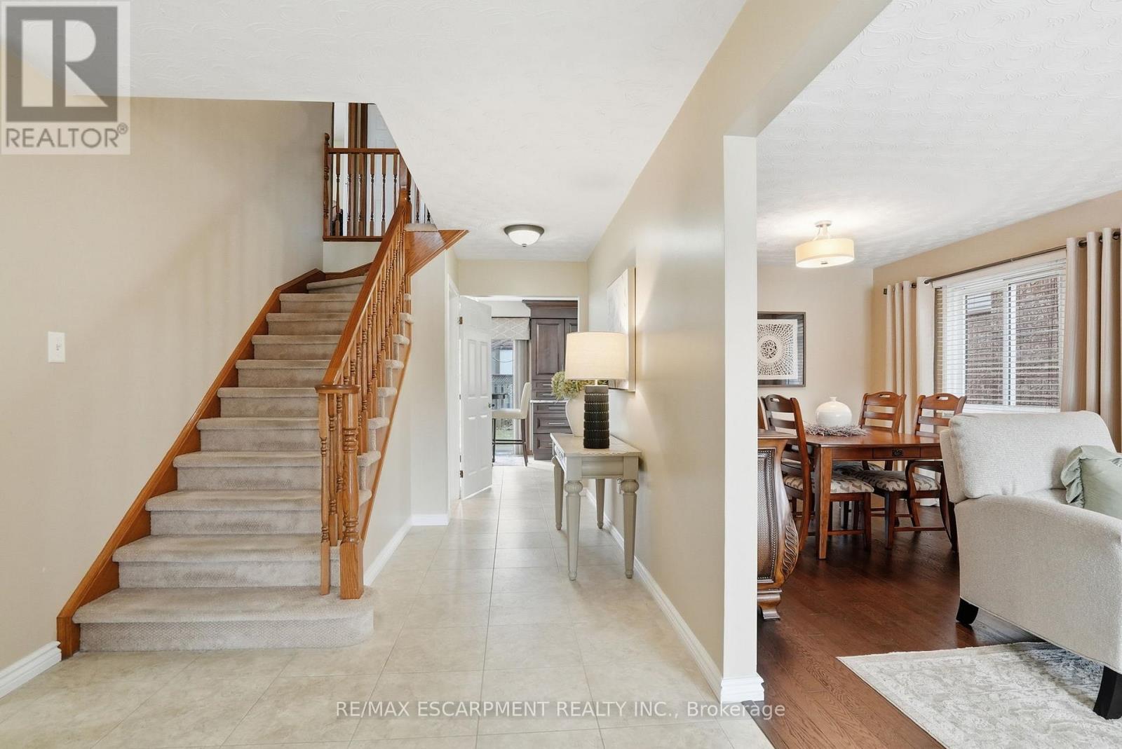 31 Republic Avenue, Hamilton, Ontario  L9B 2G6 - Photo 18 - X12925940