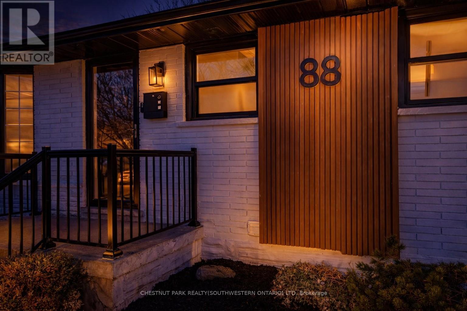 88 Woodhaven Road, Kitchener, Ontario  N2C 1V1 - Photo 2 - X12925986