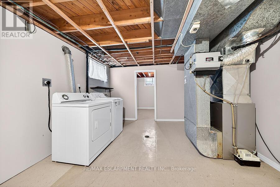 66 Highridge Avenue, Hamilton, Ontario  L8E 2S1 - Photo 25 - X12926086