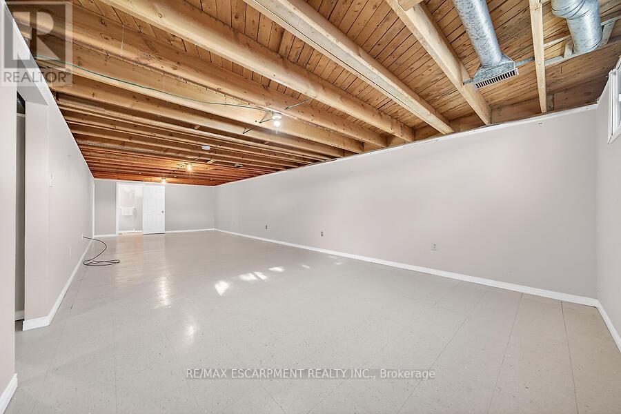 66 Highridge Avenue, Hamilton, Ontario  L8E 2S1 - Photo 32 - X12926086