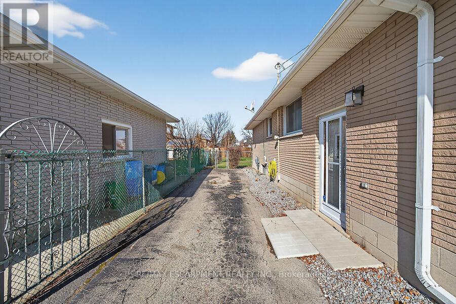 66 Highridge Avenue, Hamilton, Ontario  L8E 2S1 - Photo 33 - X12926086