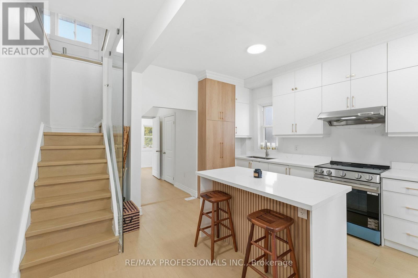 14 Kidd Avenue, Grimsby, Ontario  L3M 3S3 - Photo 11 - X12926088