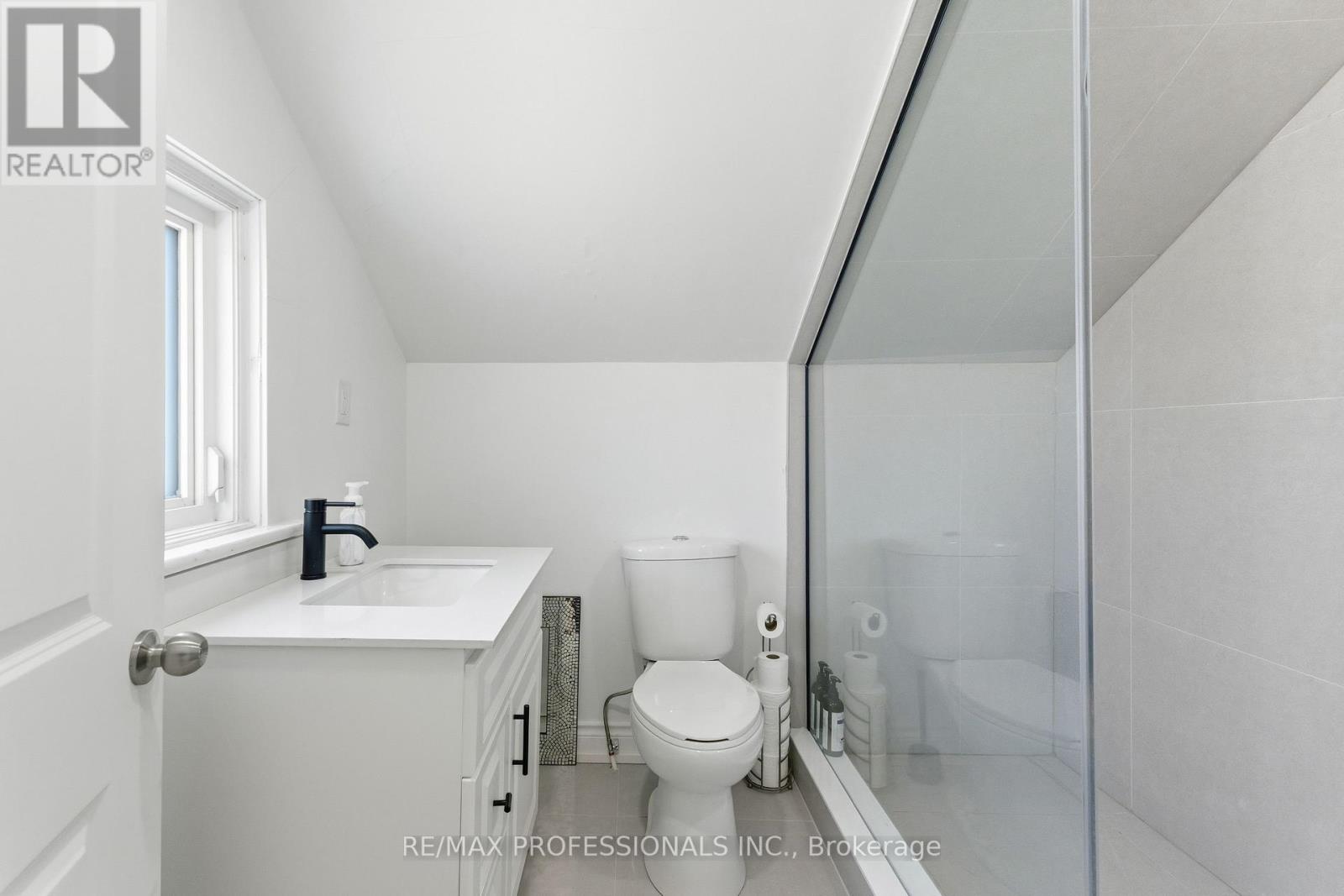 14 Kidd Avenue, Grimsby, Ontario  L3M 3S3 - Photo 23 - X12926088