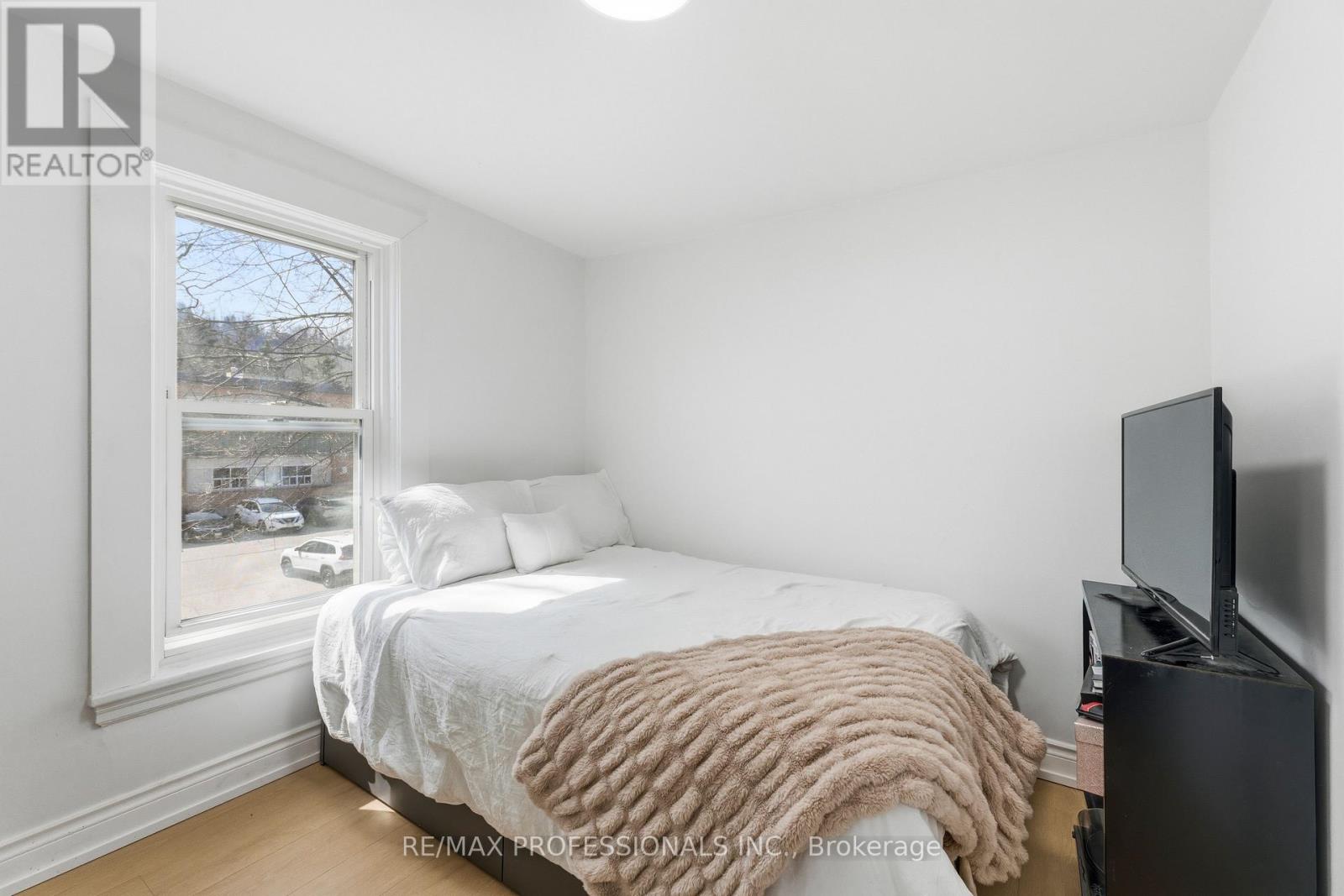 14 Kidd Avenue, Grimsby, Ontario  L3M 3S3 - Photo 25 - X12926088