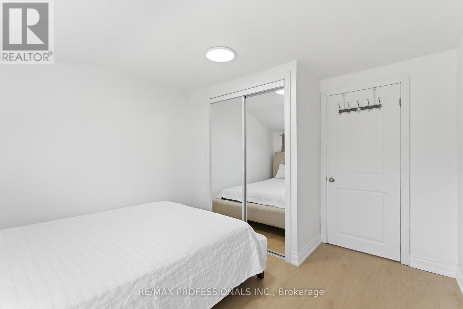 14 Kidd Avenue, Grimsby, Ontario  L3M 3S3 - Photo 26 - X12926088