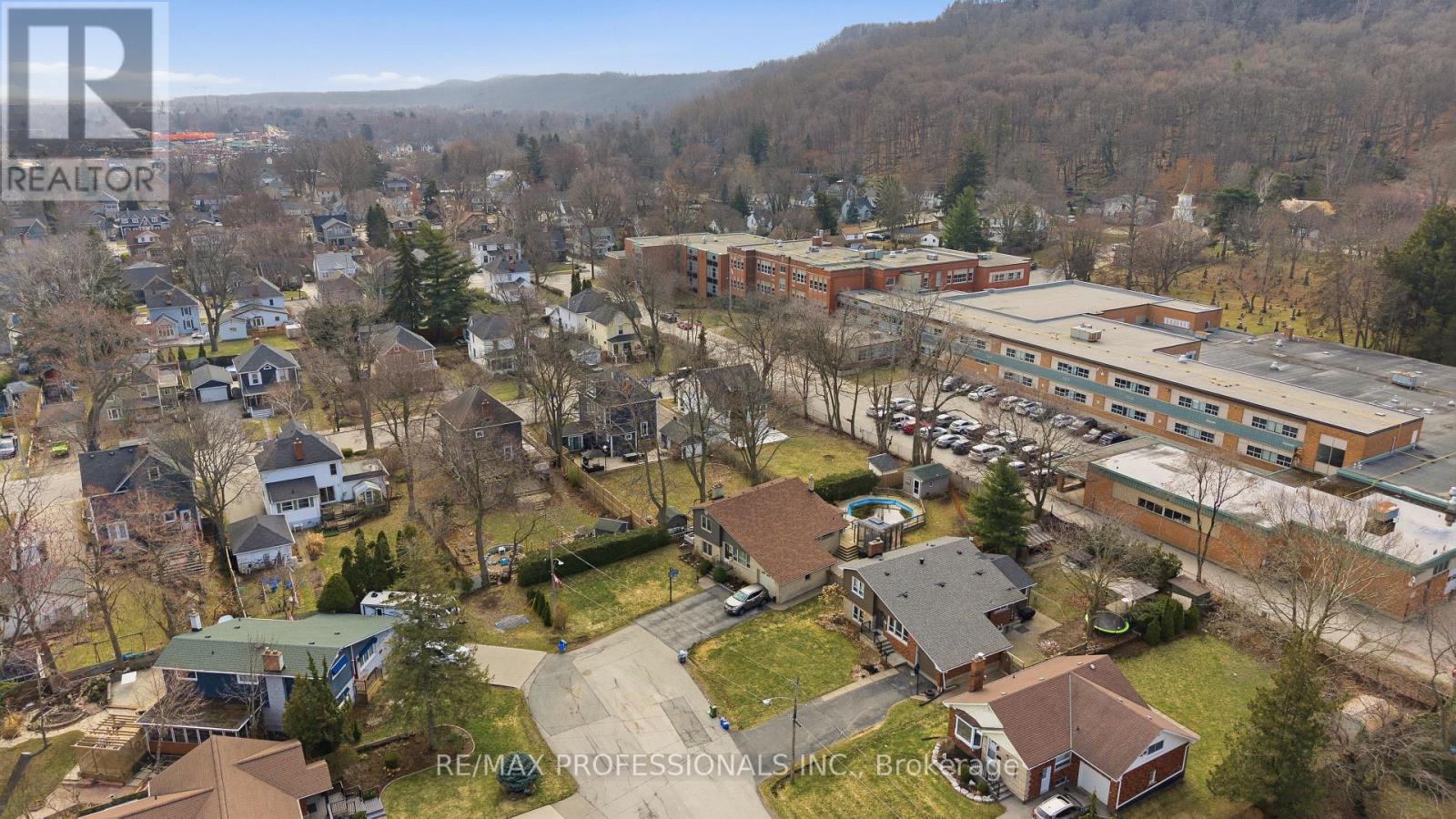 14 Kidd Avenue, Grimsby, Ontario  L3M 3S3 - Photo 40 - X12926088