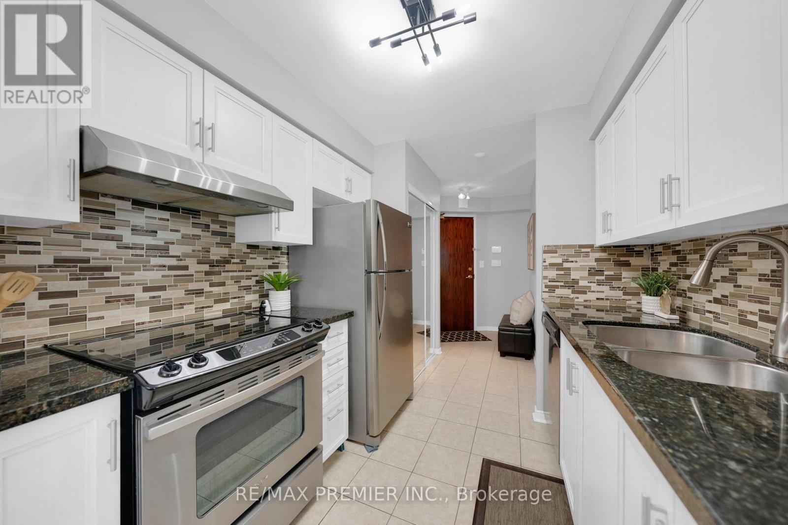 220 - 51 Baffin Court, Richmond Hill, Ontario  L4B 4P6 - Photo 13 - N12922864