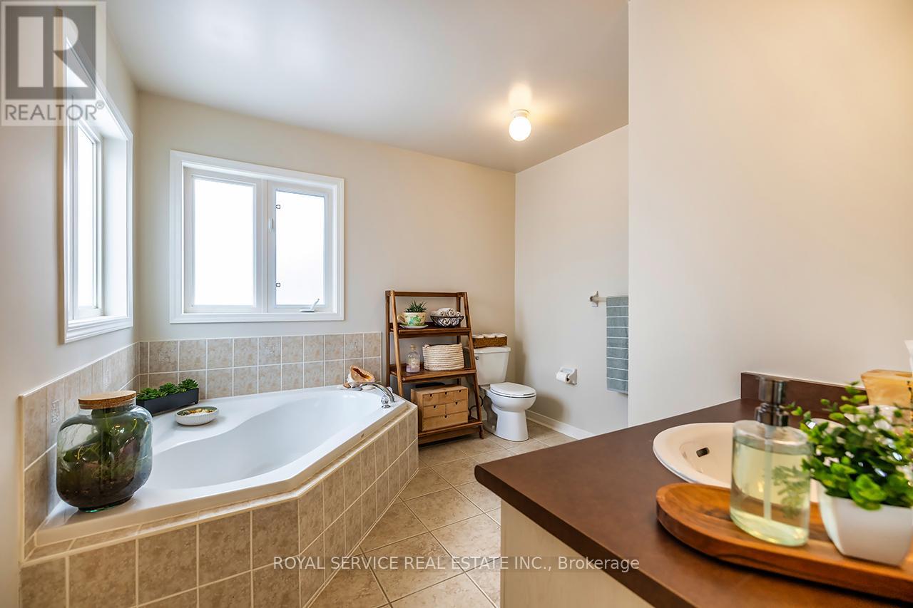 66 Stillwell Lane, Clarington, Ontario  L1B 1R4 - Photo 22 - E12926062