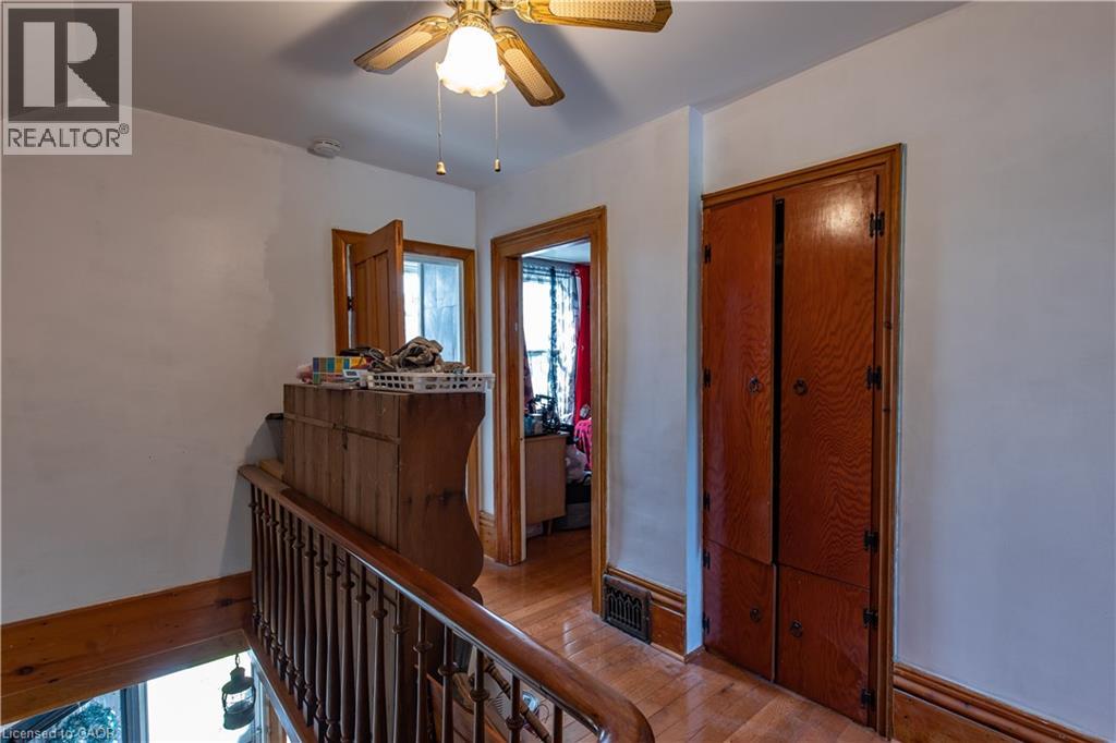 21 Lincoln Avenue, St. Catharines, Ontario  L2P 2C7 - Photo 18 - 40814452