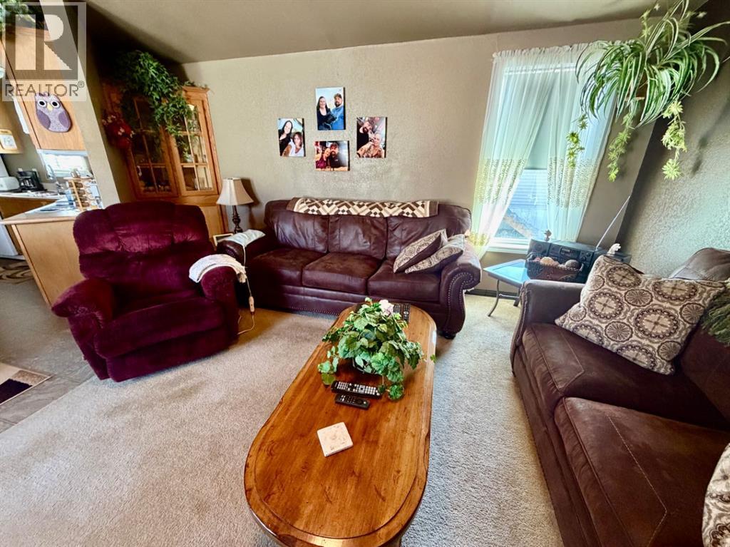 206 Railway Avenue, Coaldale, Alberta  T1M 0A7 - Photo 14 - A2296499