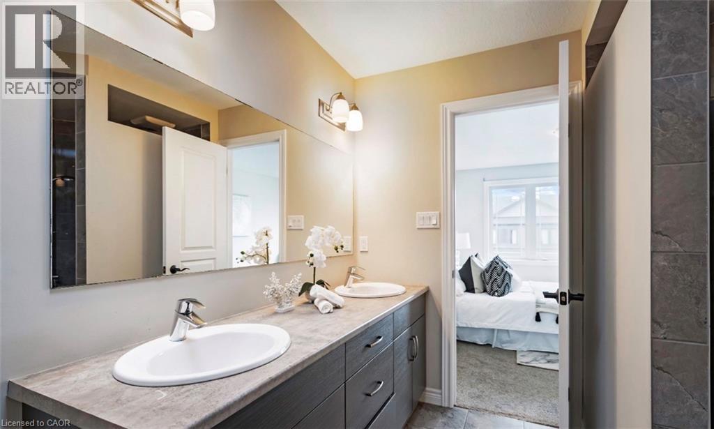 24 Lawson Street, Dufferin, Ontario  L9W 5S5 - Photo 11 - 40815488