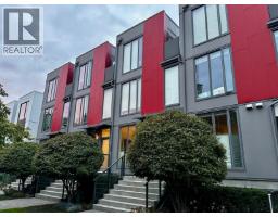 <div class="price">$1,199,900</div> 8 531 E 16th Avenue, West Vancouver<br><div style="margin-bottom:8px;"><small>RE/MAX Real Estate Services</small></div><div class='bed_bath'>2 Bed | 3 Bath</div>