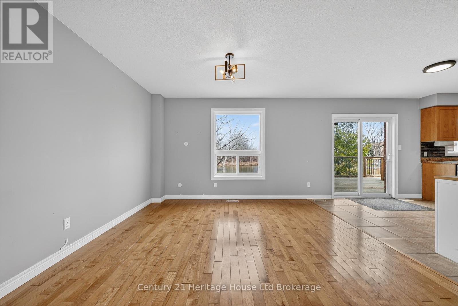 215 Munnoch Boulevard, Woodstock, Ontario  N4T 1V7 - Photo 10 - X12926204