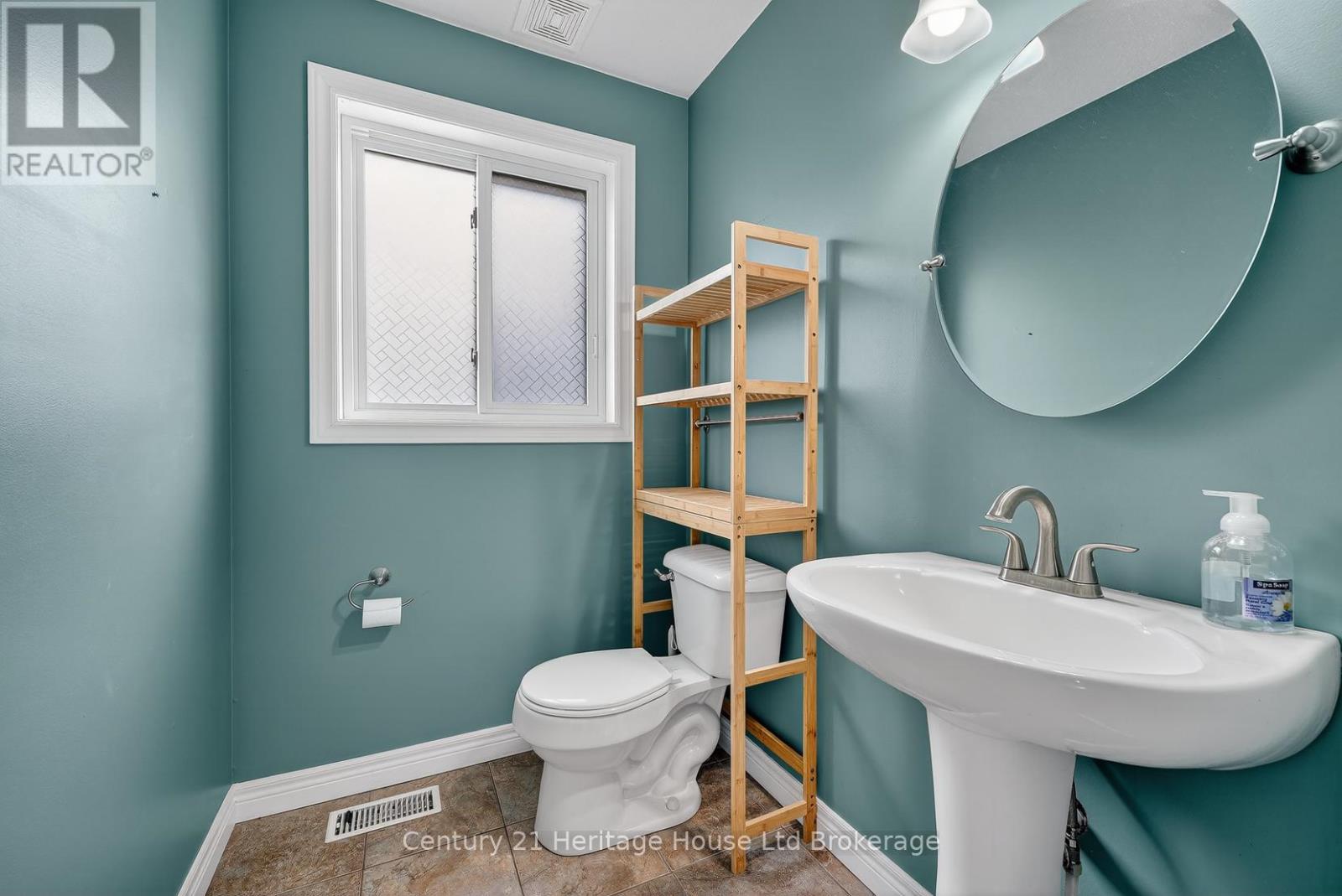 215 Munnoch Boulevard, Woodstock, Ontario  N4T 1V7 - Photo 21 - X12926204