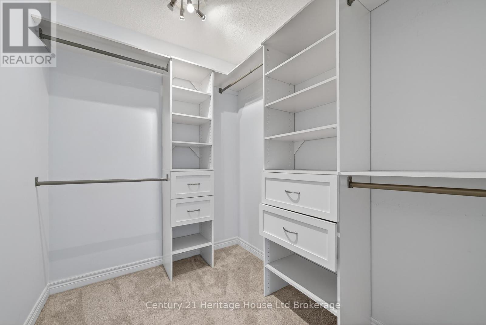 215 Munnoch Boulevard, Woodstock, Ontario  N4T 1V7 - Photo 27 - X12926204