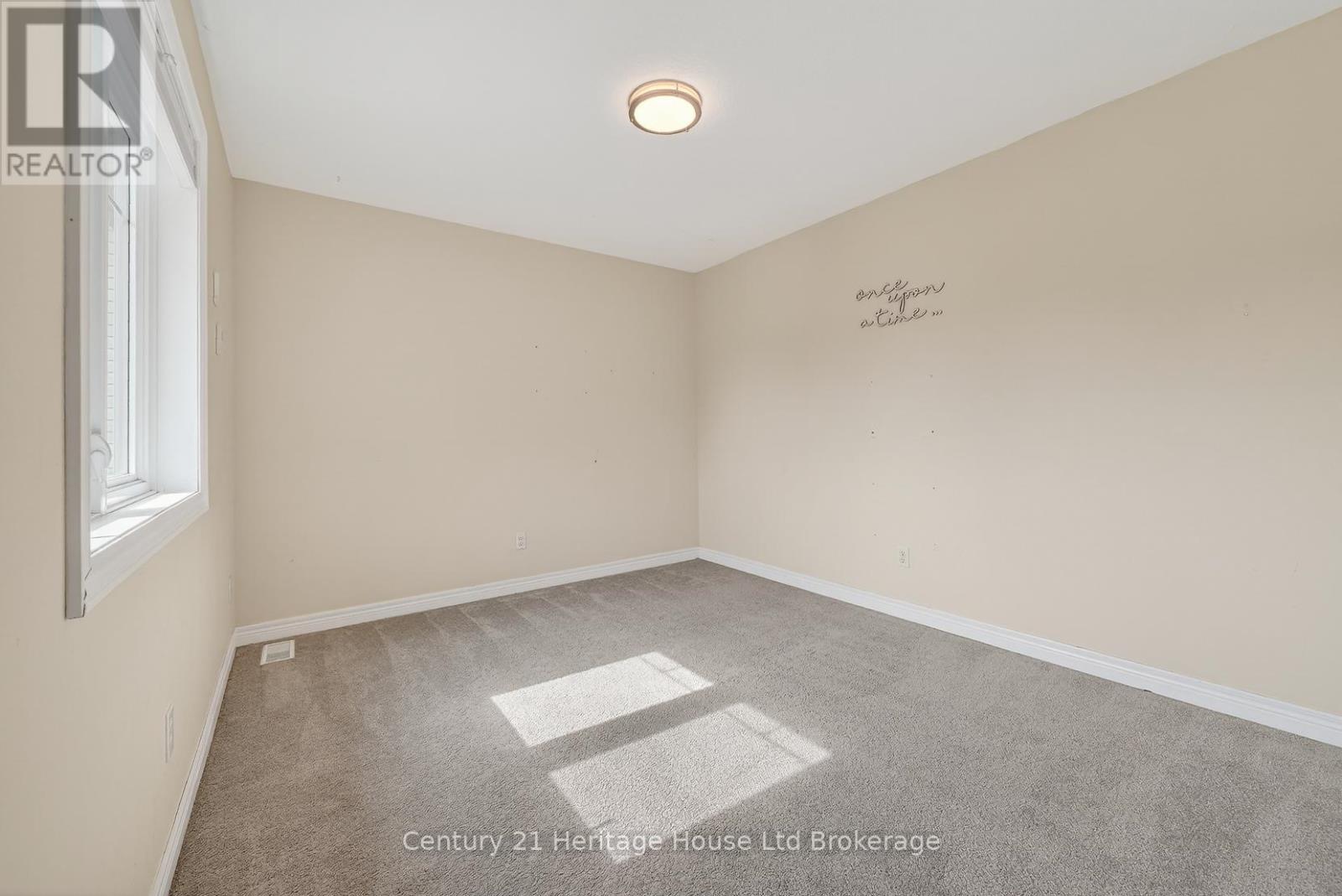 215 Munnoch Boulevard, Woodstock, Ontario  N4T 1V7 - Photo 32 - X12926204