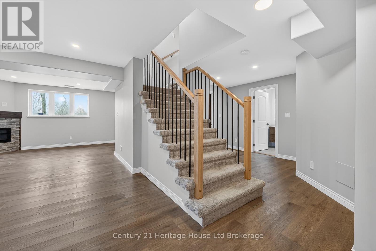 215 Munnoch Boulevard, Woodstock, Ontario  N4T 1V7 - Photo 34 - X12926204