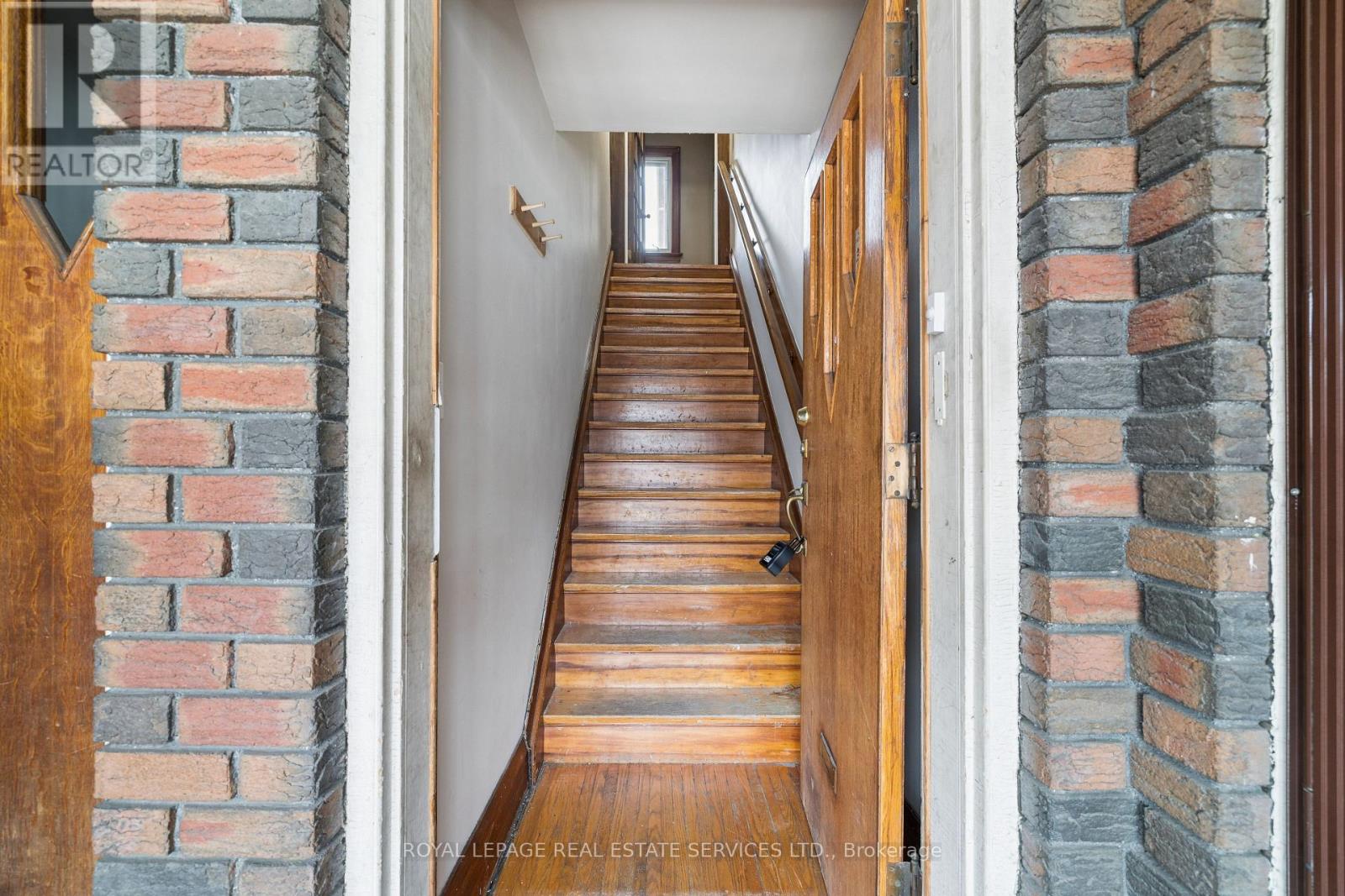 153a Jane Street, Toronto (Runnymede-Bloor West Village), Ontario  M6S 3Y8 - Photo 3 - W12923808