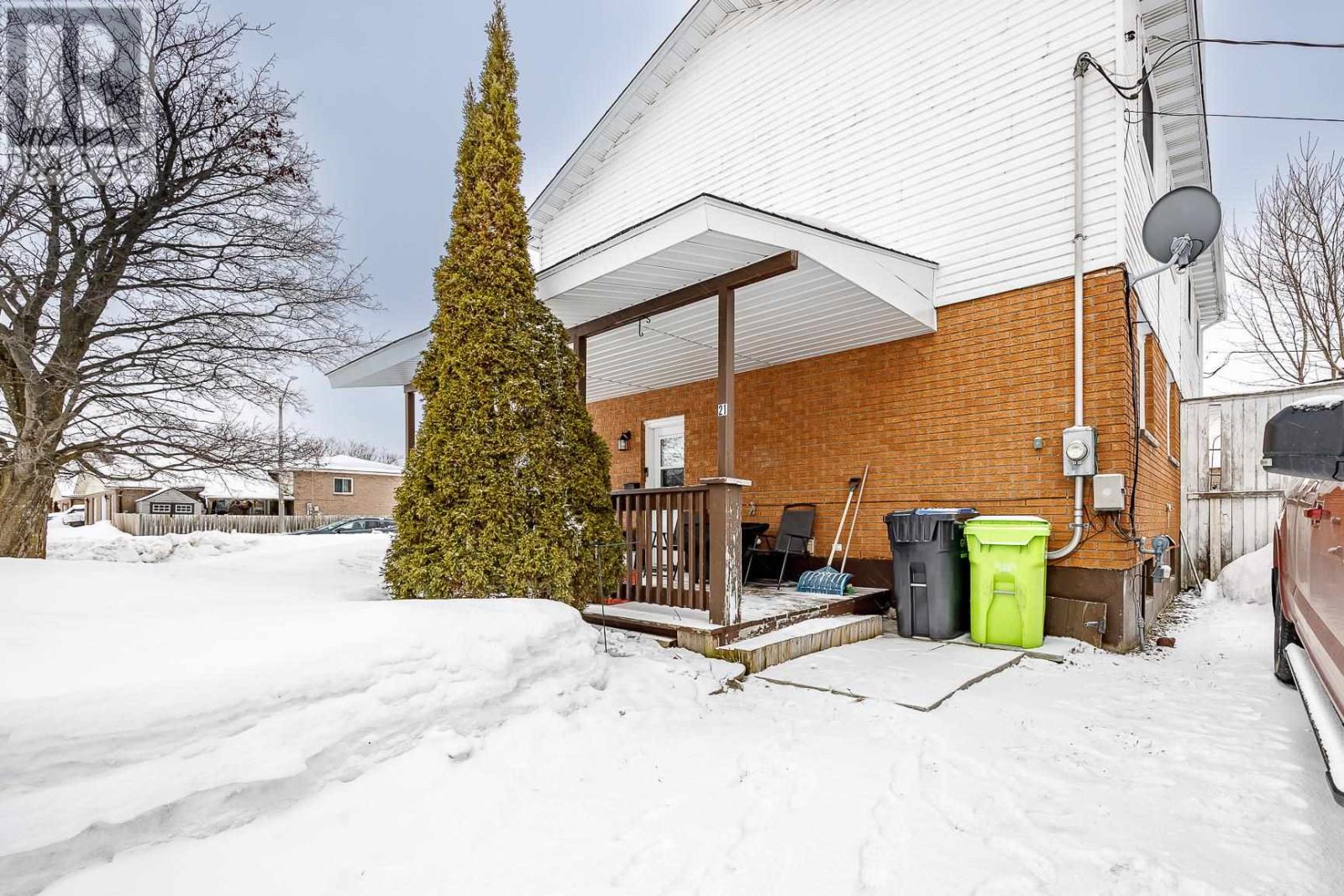 21 Avon Ave, Sault Ste. Marie, Ontario  P6C 5T6 - Photo 5 - SM260506