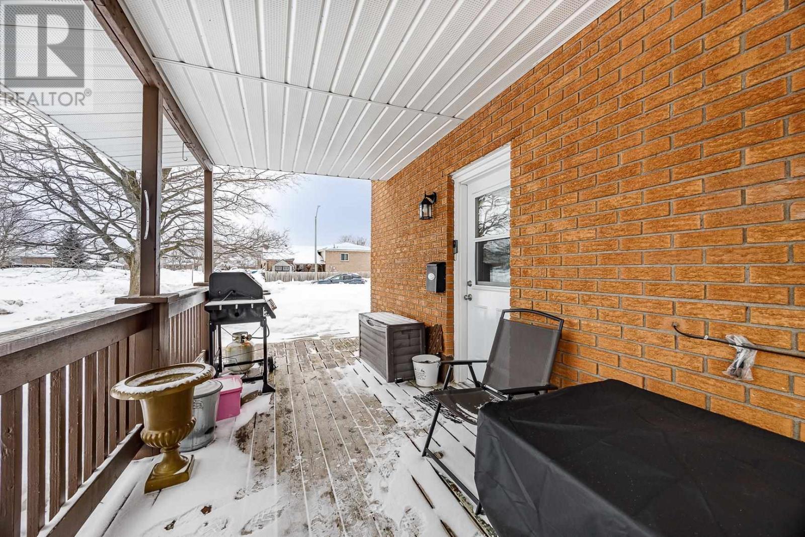 21 Avon Ave, Sault Ste. Marie, Ontario  P6C 5T6 - Photo 6 - SM260506