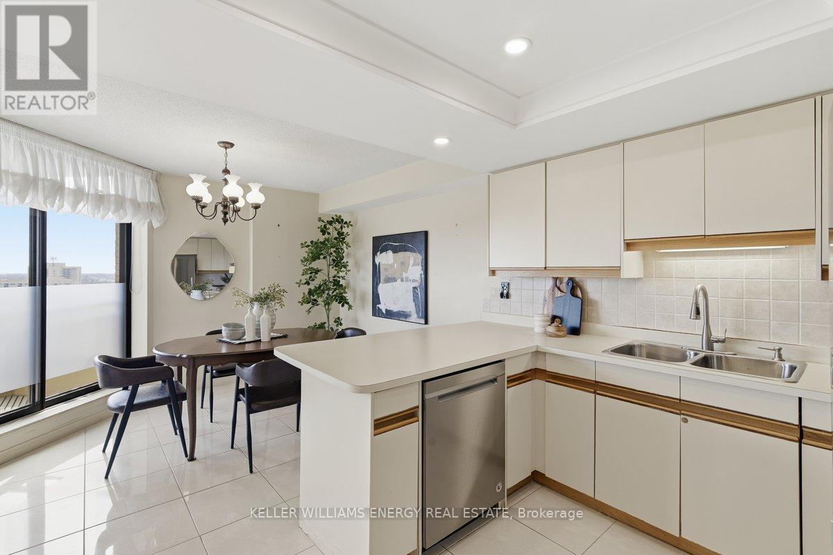 1304 - 900 Wilson Road N, Oshawa, Ontario L1G 7T2 - Photo 8 - E12926108