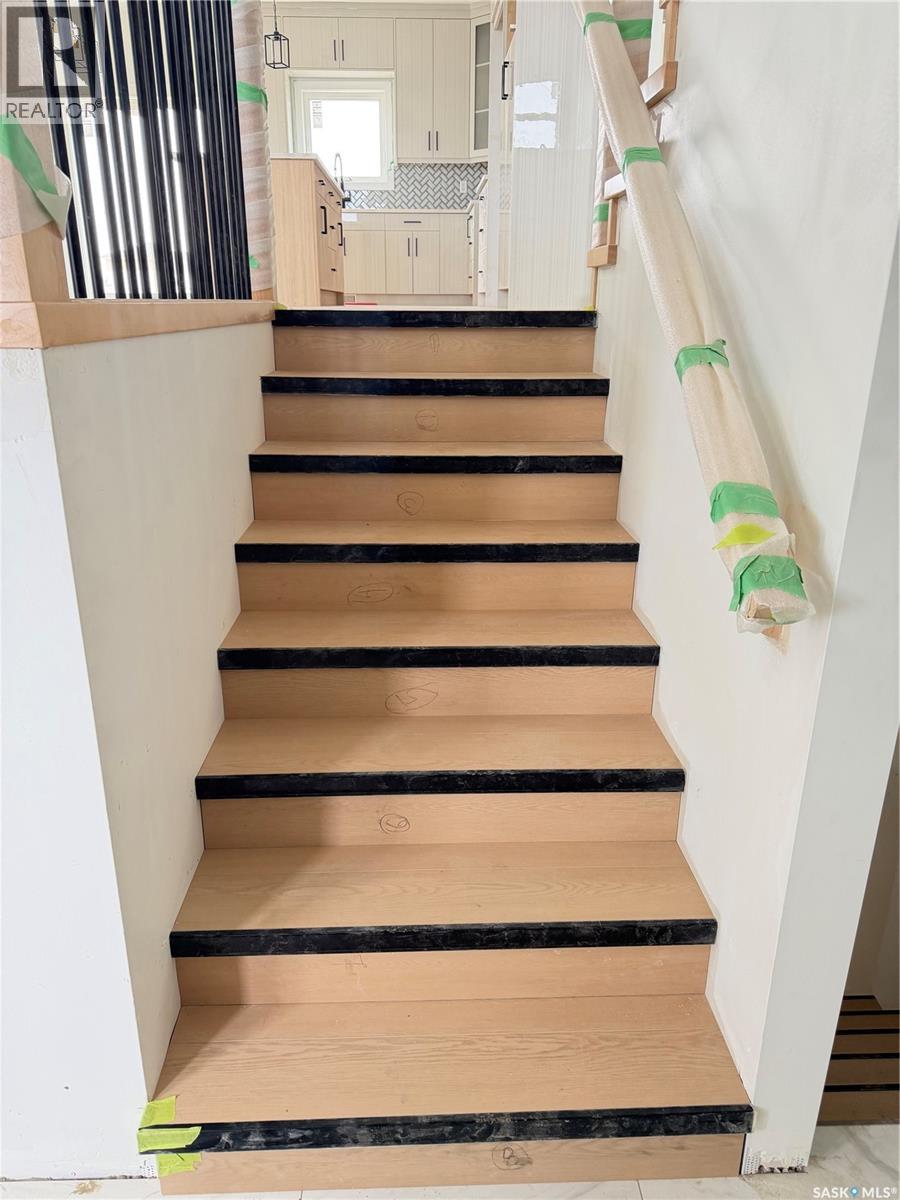 983 Nightingale Bend, Saskatoon, Saskatchewan  S7L 6Y3 - Photo 3 - SK027093