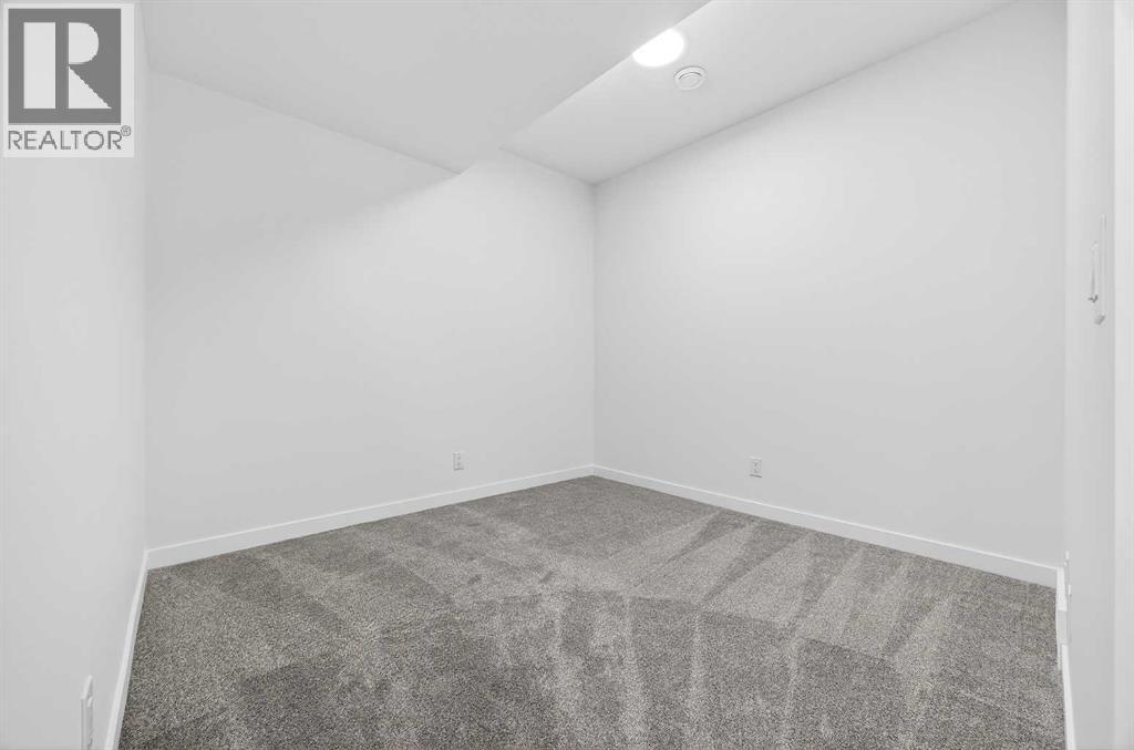 58 Creekside Way Sw, Calgary, Alberta  T2X 6E2 - Photo 31 - A2292907