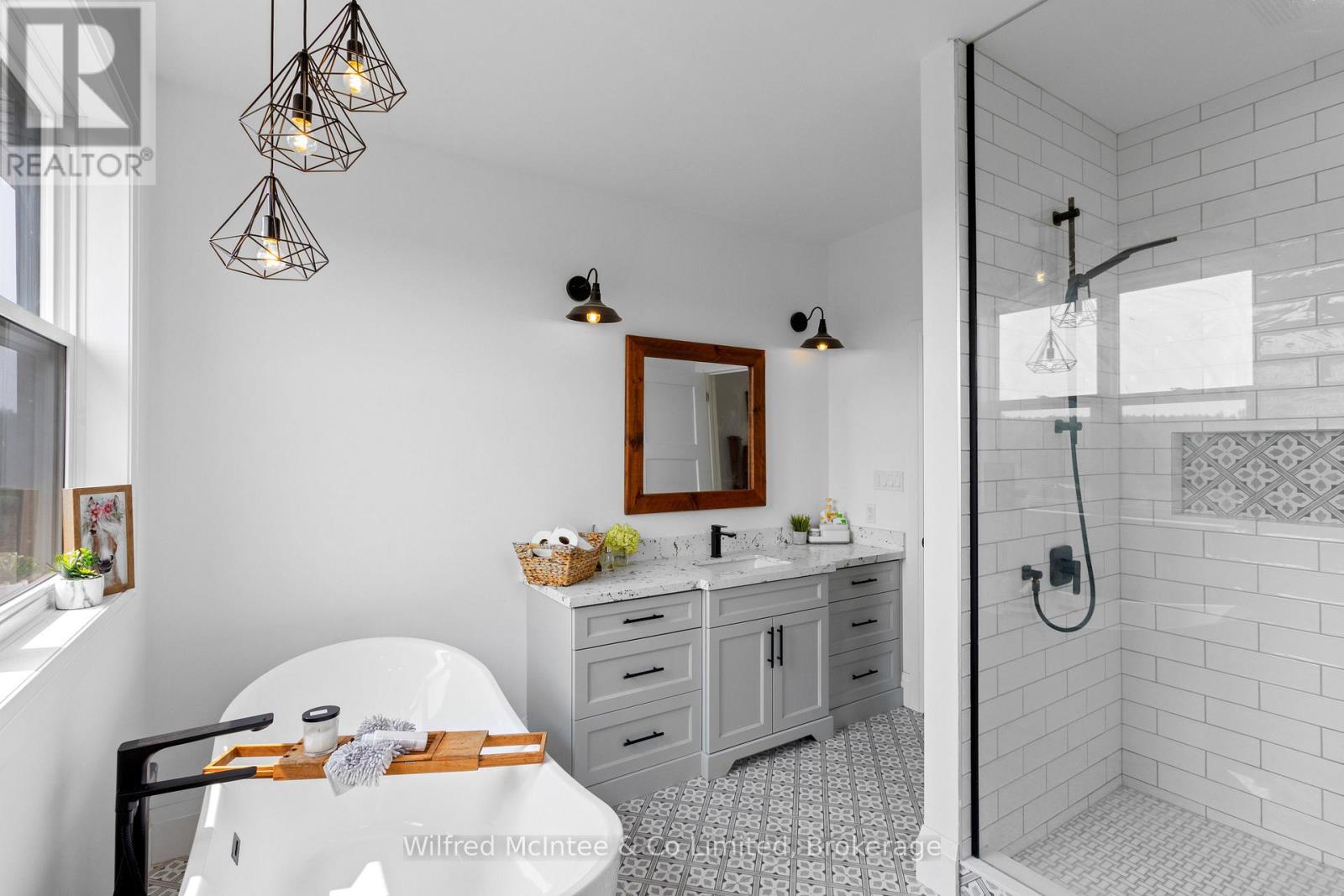 574461 Sideroad 40, West Grey, Ontario  N0C 1H0 - Photo 18 - X12926210