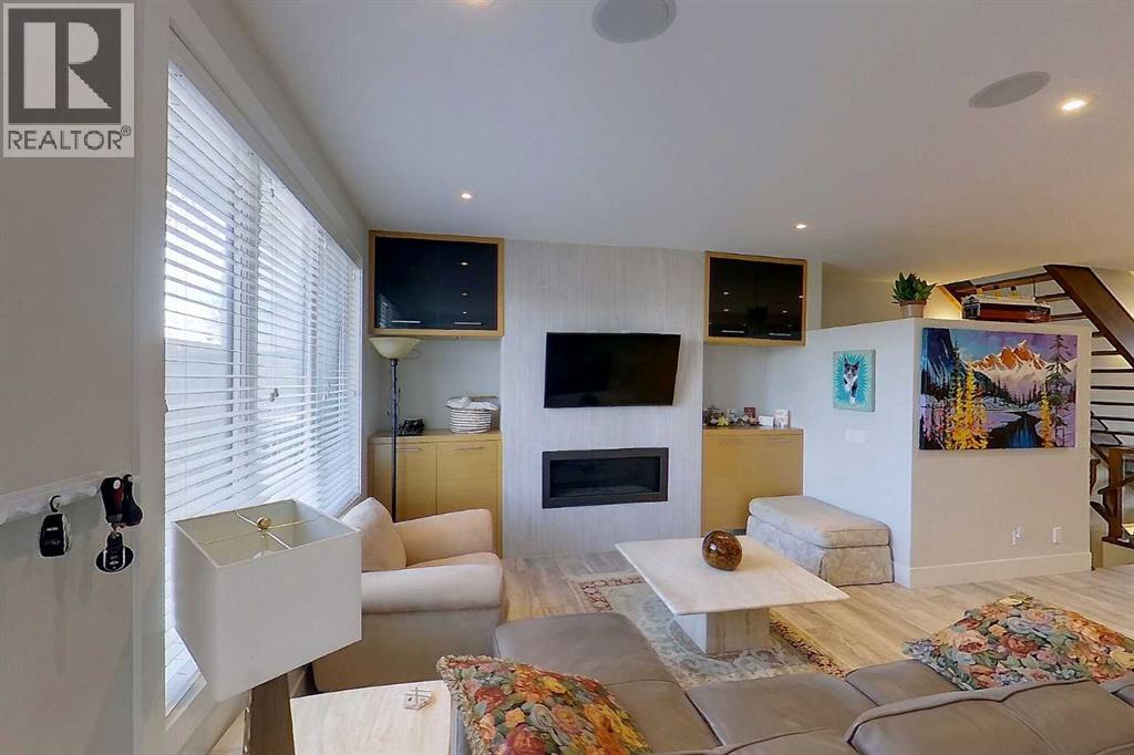 2418 24a Street Sw, Calgary, Alberta  T3E 1W1 - Photo 12 - A2295875