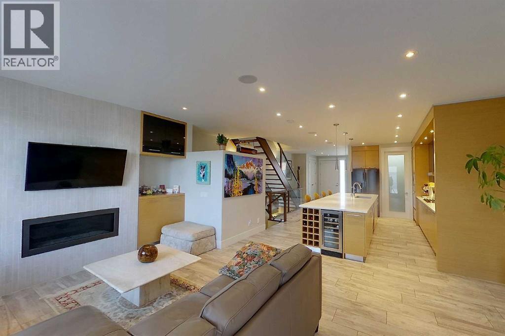 2418 24a Street Sw, Calgary, Alberta  T3E 1W1 - Photo 13 - A2295875