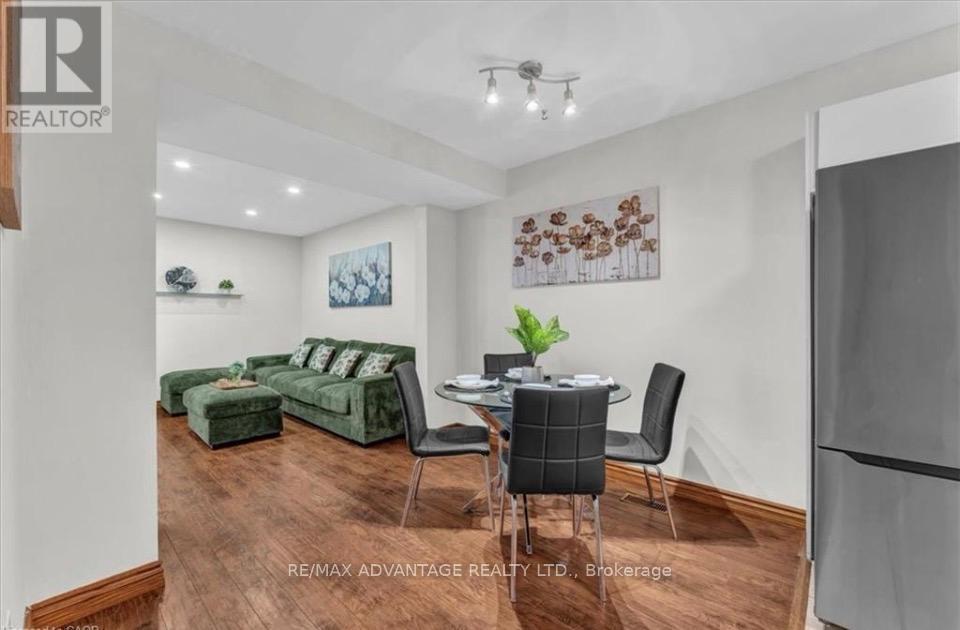 17 - 217 Martinet Avenue, London East, Ontario  N5V 4P5 - Photo 11 - X12926134