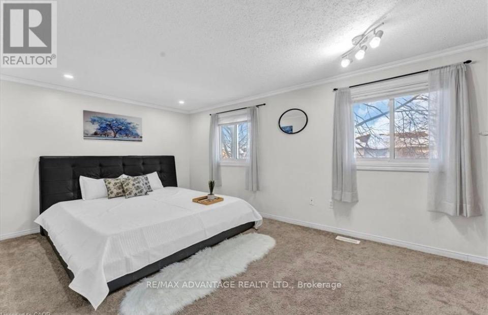 17 - 217 Martinet Avenue, London East, Ontario  N5V 4P5 - Photo 13 - X12926134