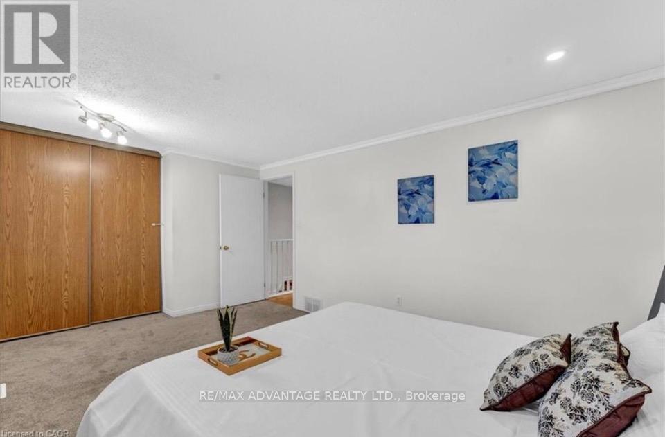 17 - 217 Martinet Avenue, London East, Ontario  N5V 4P5 - Photo 15 - X12926134