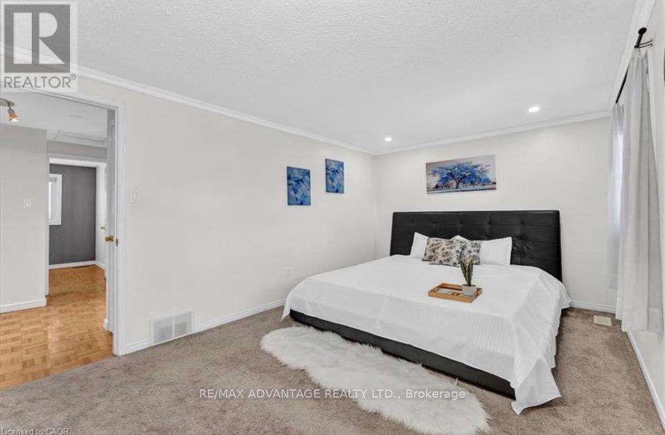 17 - 217 Martinet Avenue, London East, Ontario  N5V 4P5 - Photo 16 - X12926134