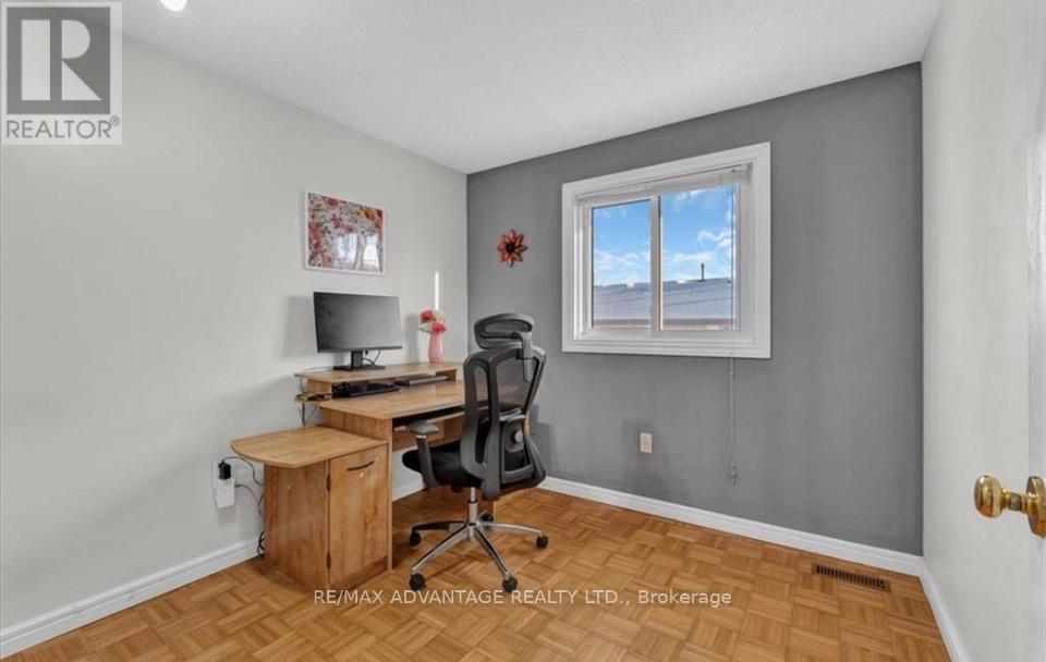 17 - 217 Martinet Avenue, London East, Ontario  N5V 4P5 - Photo 20 - X12926134