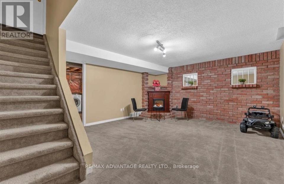 17 - 217 Martinet Avenue, London East, Ontario  N5V 4P5 - Photo 24 - X12926134