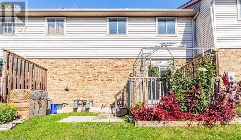 17 - 217 Martinet Avenue, London East, Ontario  N5V 4P5 - Photo 30 - X12926134