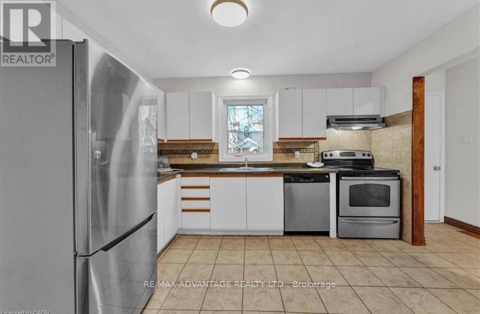 17 - 217 Martinet Avenue, London East, Ontario  N5V 4P5 - Photo 6 - X12926134