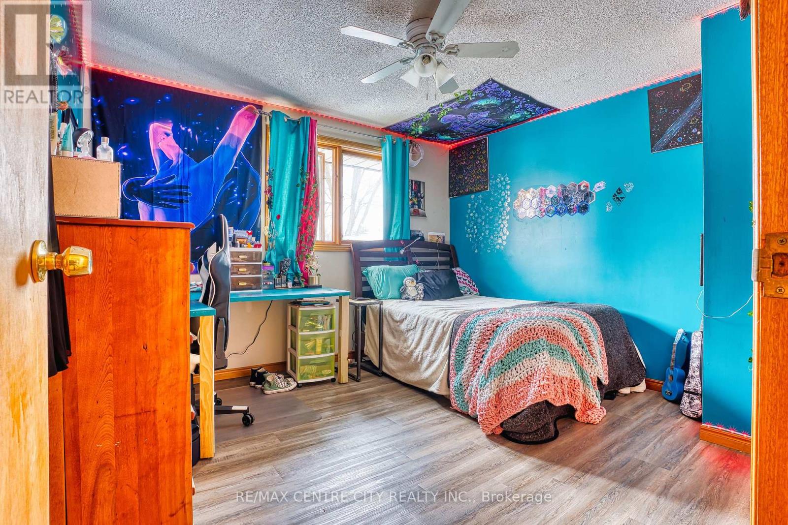 520 Victoria Street, Minto, Ontario  N0G 2P0 - Photo 10 - X12926198