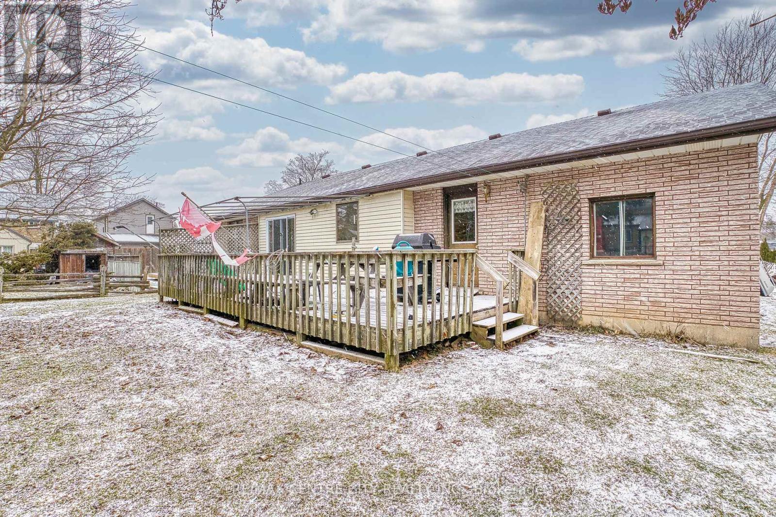 520 Victoria Street, Minto, Ontario  N0G 2P0 - Photo 23 - X12926198