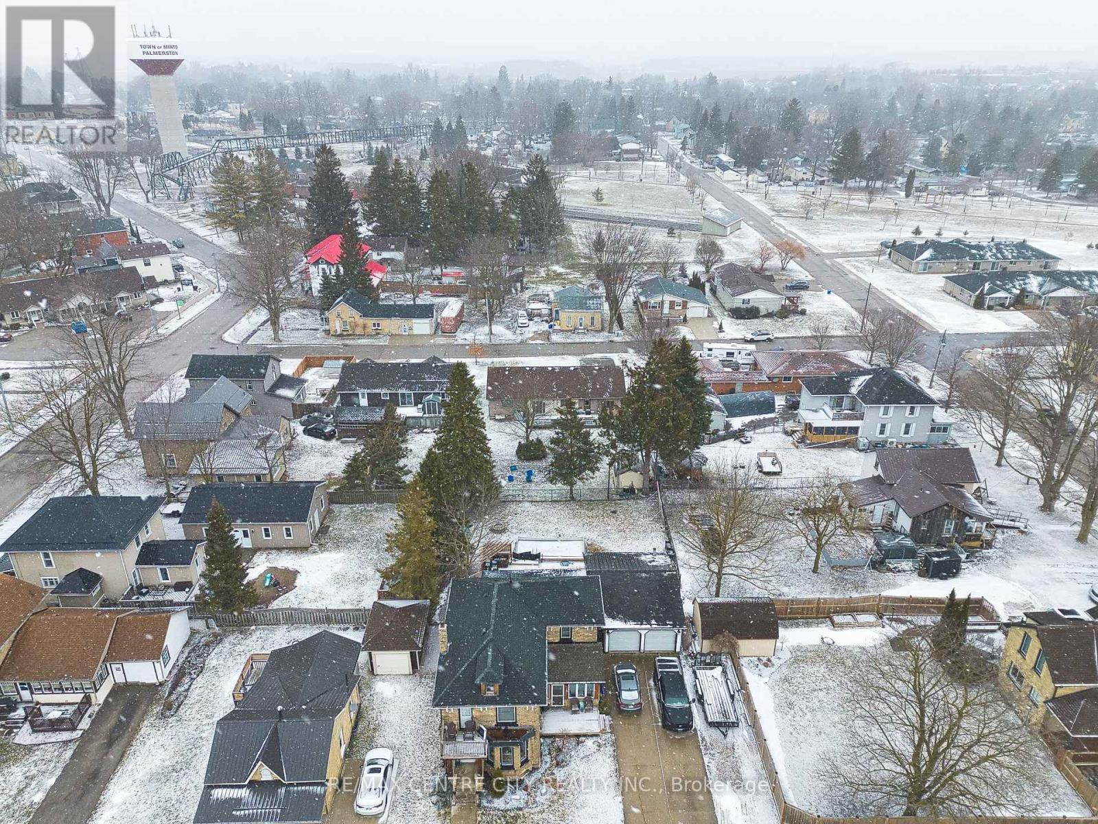 520 Victoria Street, Minto, Ontario  N0G 2P0 - Photo 33 - X12926198