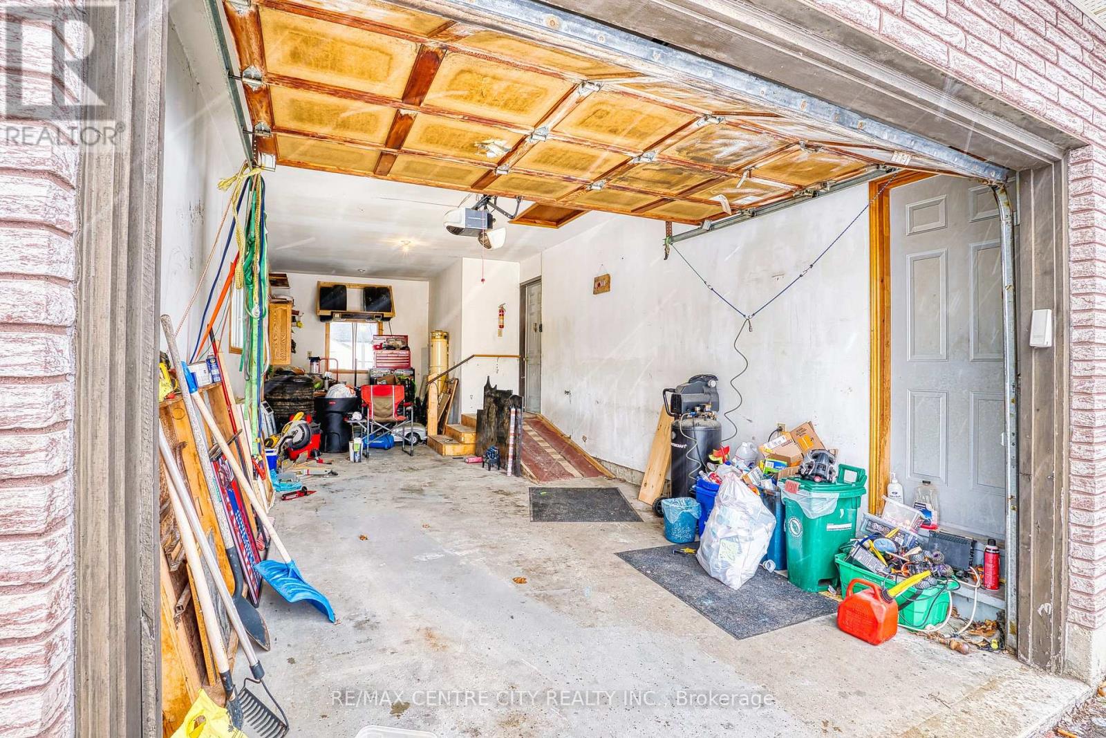 520 Victoria Street, Minto, Ontario  N0G 2P0 - Photo 6 - X12926198