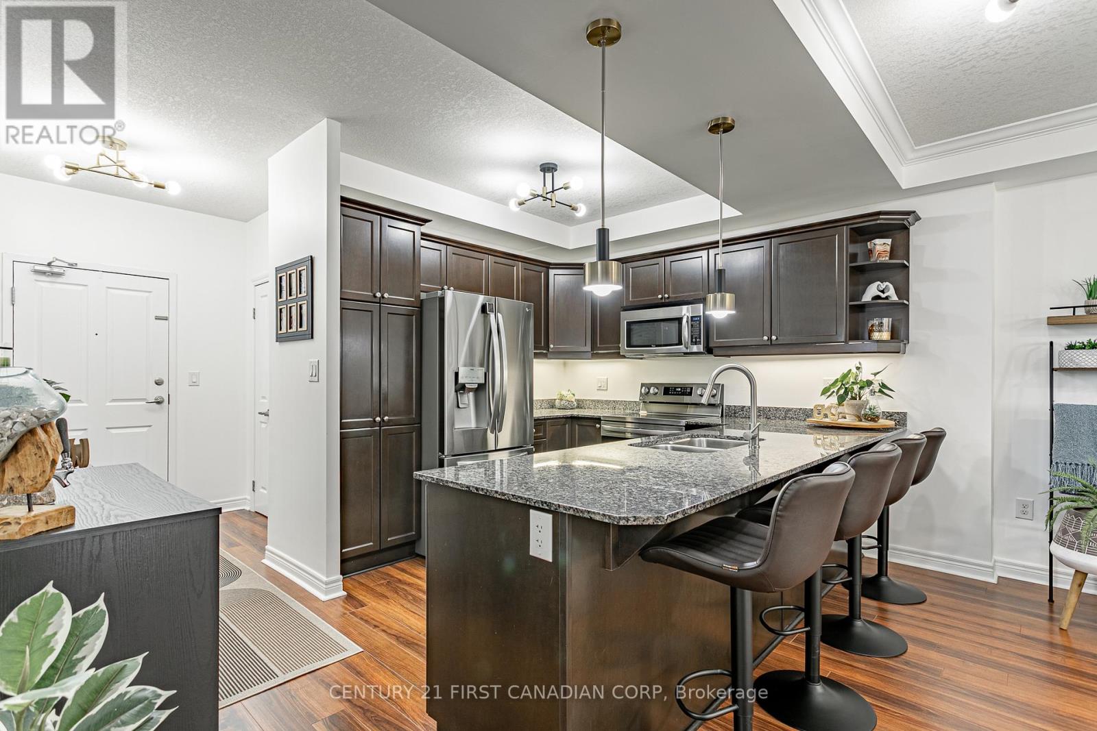 312 - 1030 Coronation Drive, London North, Ontario  N6G 0G5 - Photo 5 - X12926216