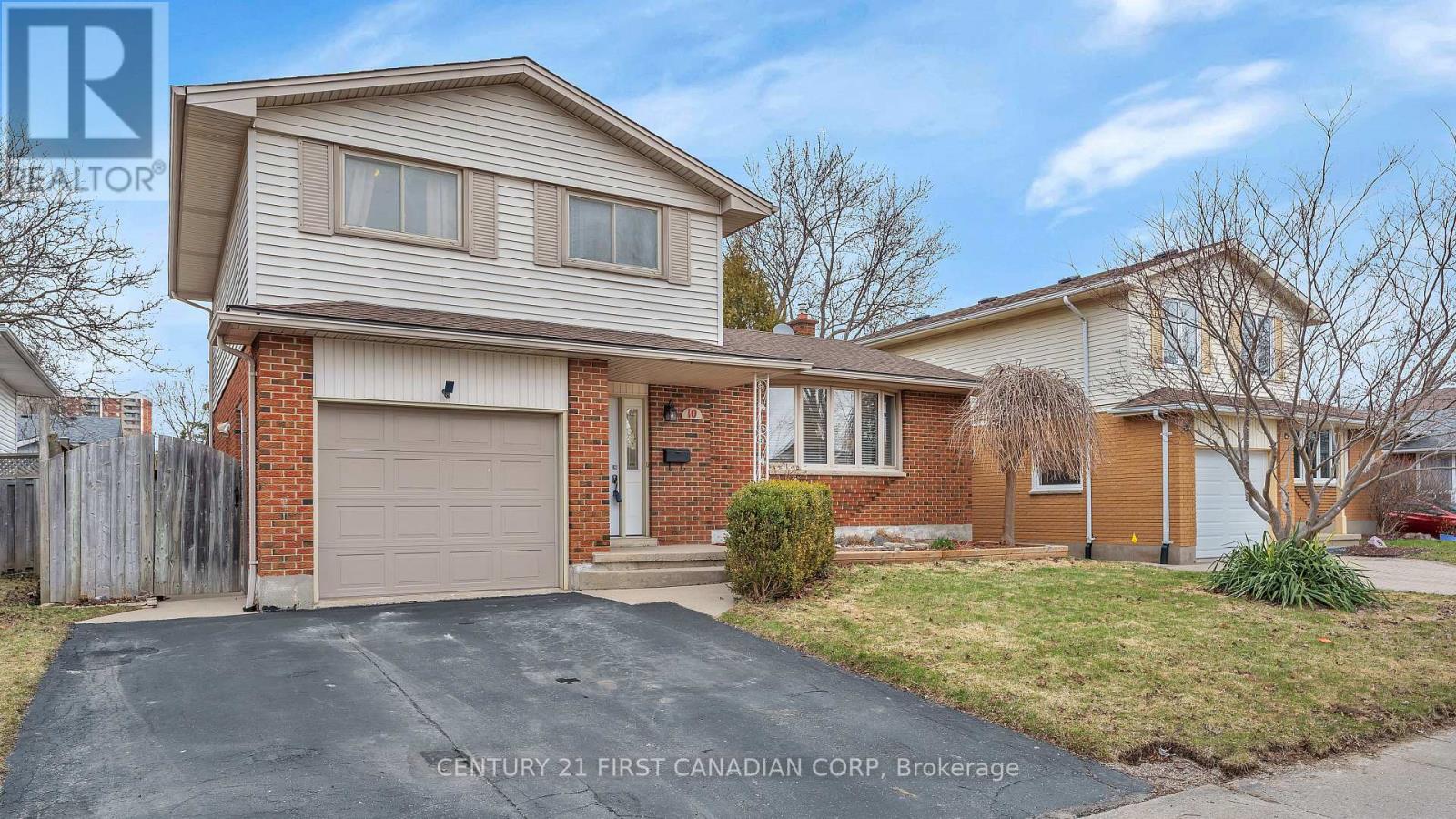 10 Alayne Crescent, London South, Ontario  N6E 2A3 - Photo 2 - X12926224