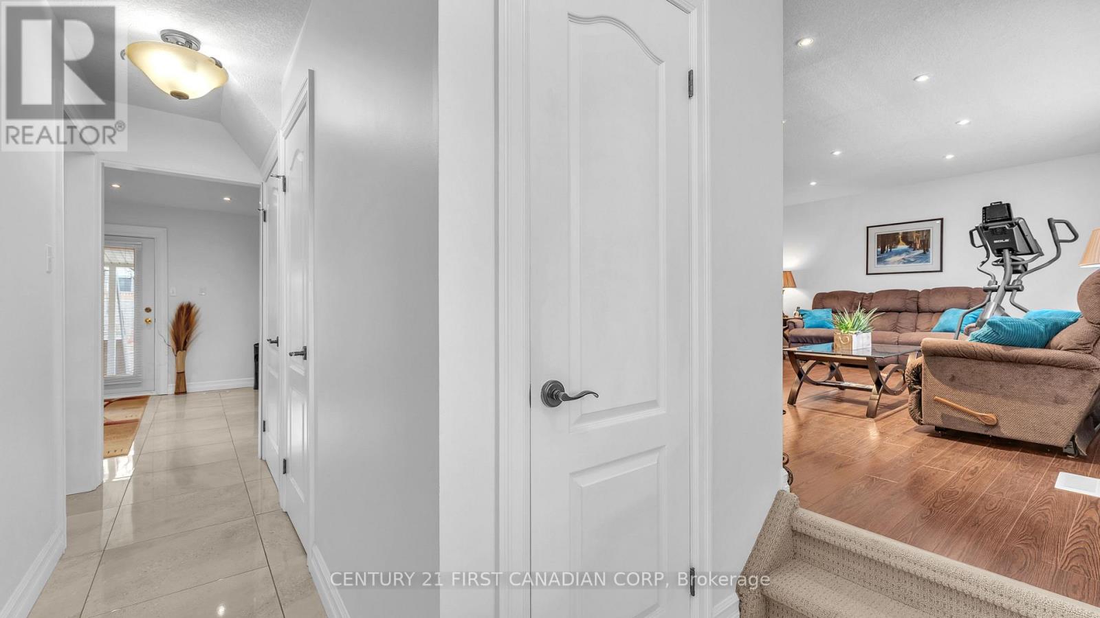 10 Alayne Crescent, London South, Ontario  N6E 2A3 - Photo 25 - X12926224