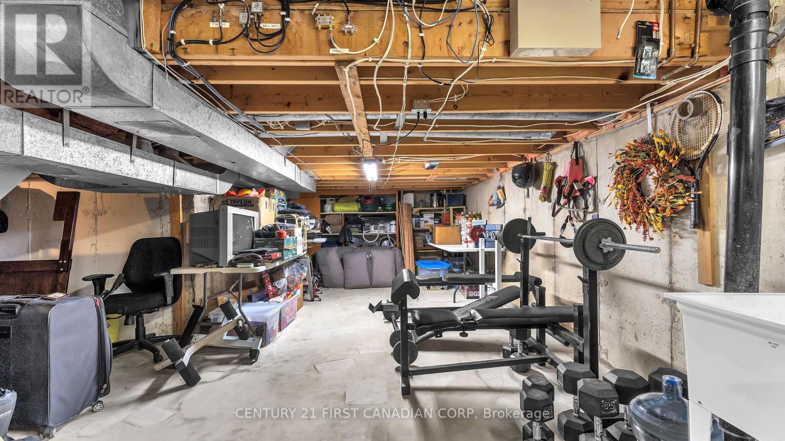 10 Alayne Crescent, London South, Ontario  N6E 2A3 - Photo 26 - X12926224