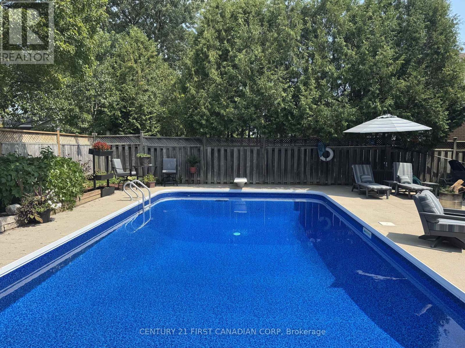 10 Alayne Crescent, London South, Ontario  N6E 2A3 - Photo 34 - X12926224