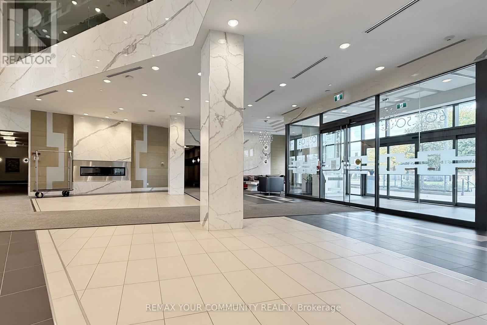 207a - 50 Ann O'reilly Road, Toronto, Ontario  M5J 0C9 - Photo 4 - C12926116