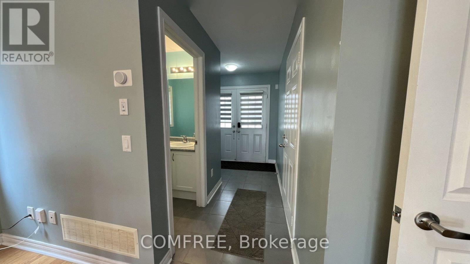 553 Baldwin Crescent, Woodstock, Ontario  N4T 0G4 - Photo 4 - X12926118