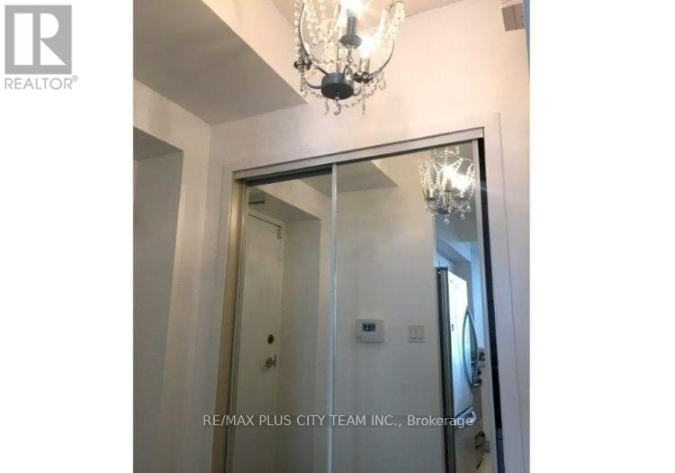 2105 - 10 Navy Wharf Court, Toronto (Waterfront Communities), Ontario  M5V 3V2 - Photo 11 - C12926188